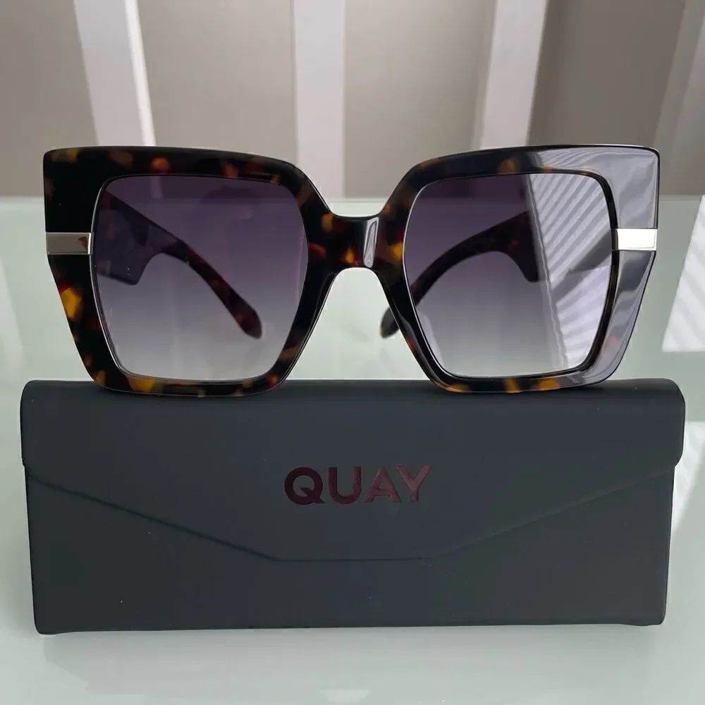 NWT QUAY Notorious Sunglasses